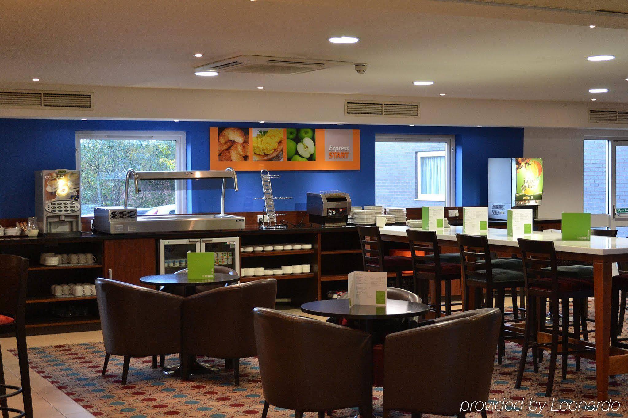Holiday Inn Express Braintree By Ihg מראה חיצוני תמונה
