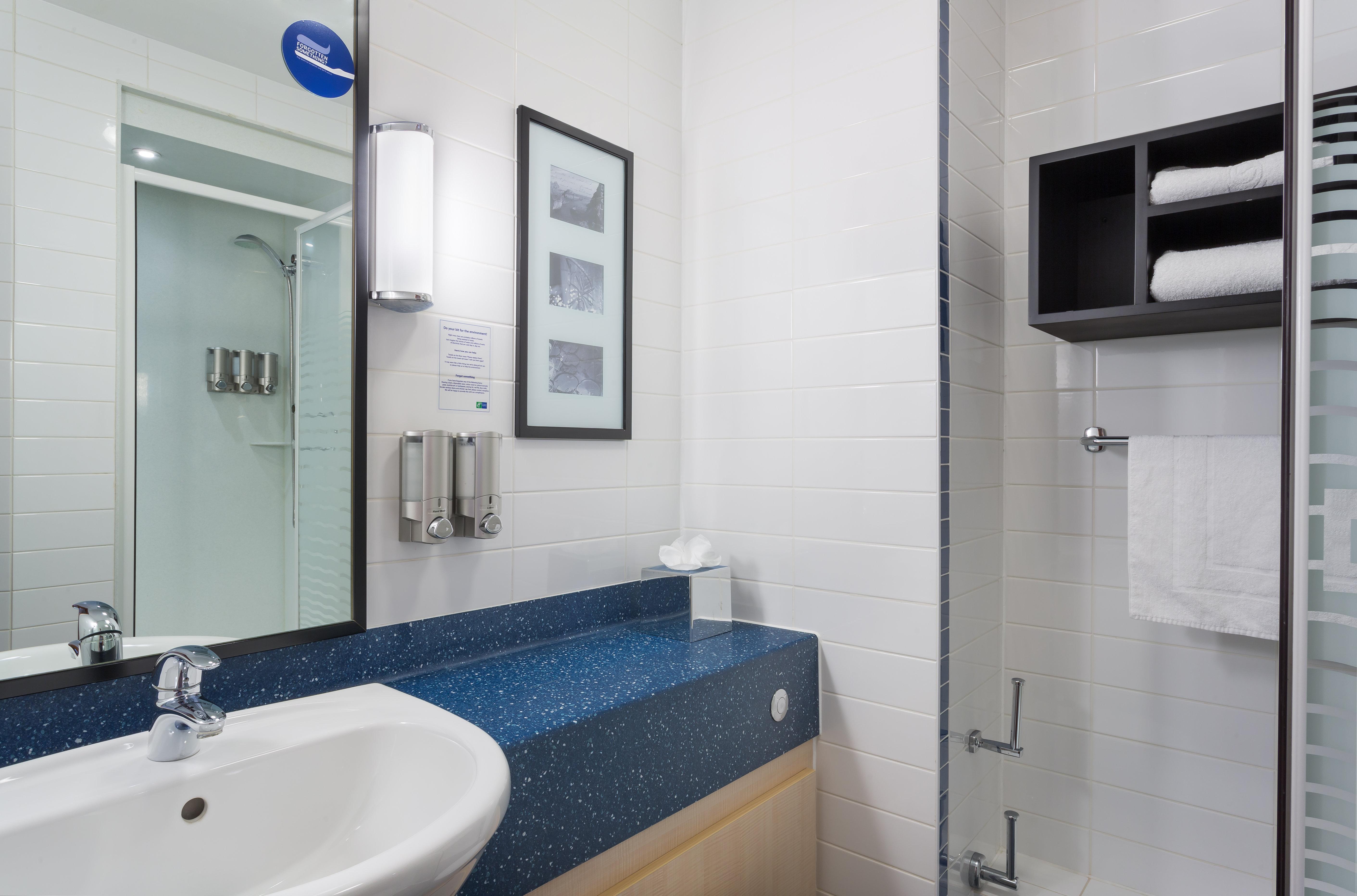 Holiday Inn Express Braintree By Ihg מראה חיצוני תמונה