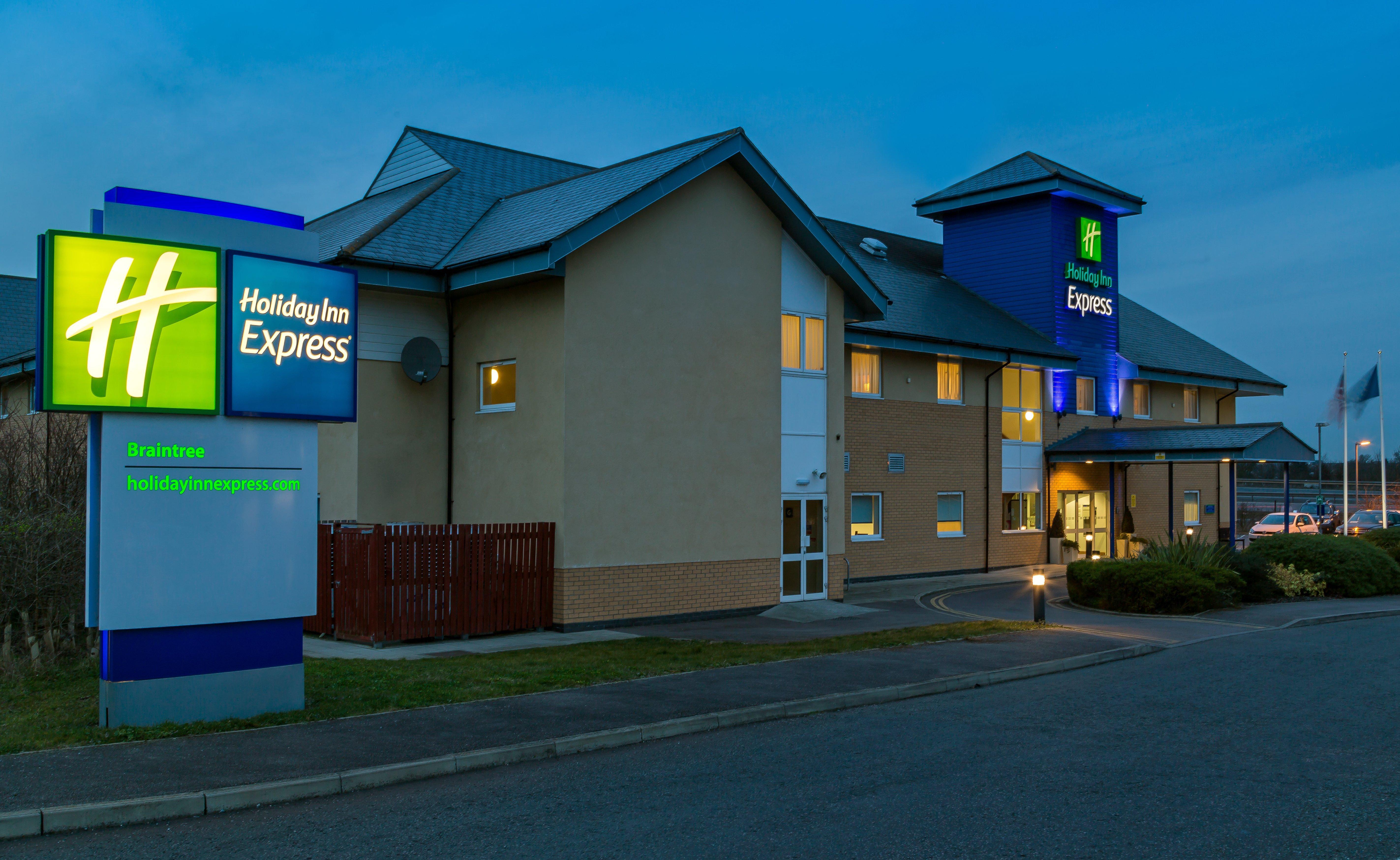 Holiday Inn Express Braintree By Ihg מראה חיצוני תמונה
