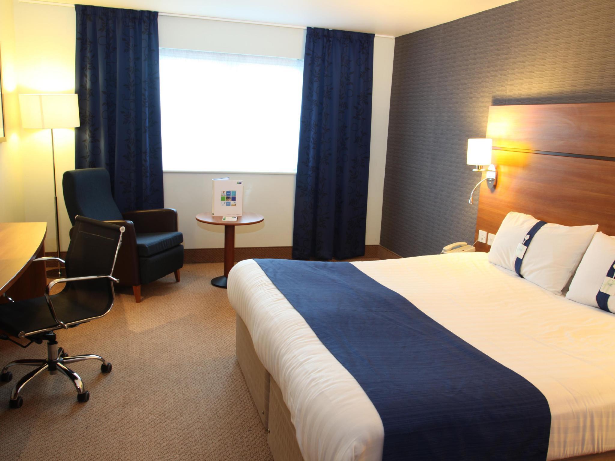 Holiday Inn Express Braintree By Ihg מראה חיצוני תמונה