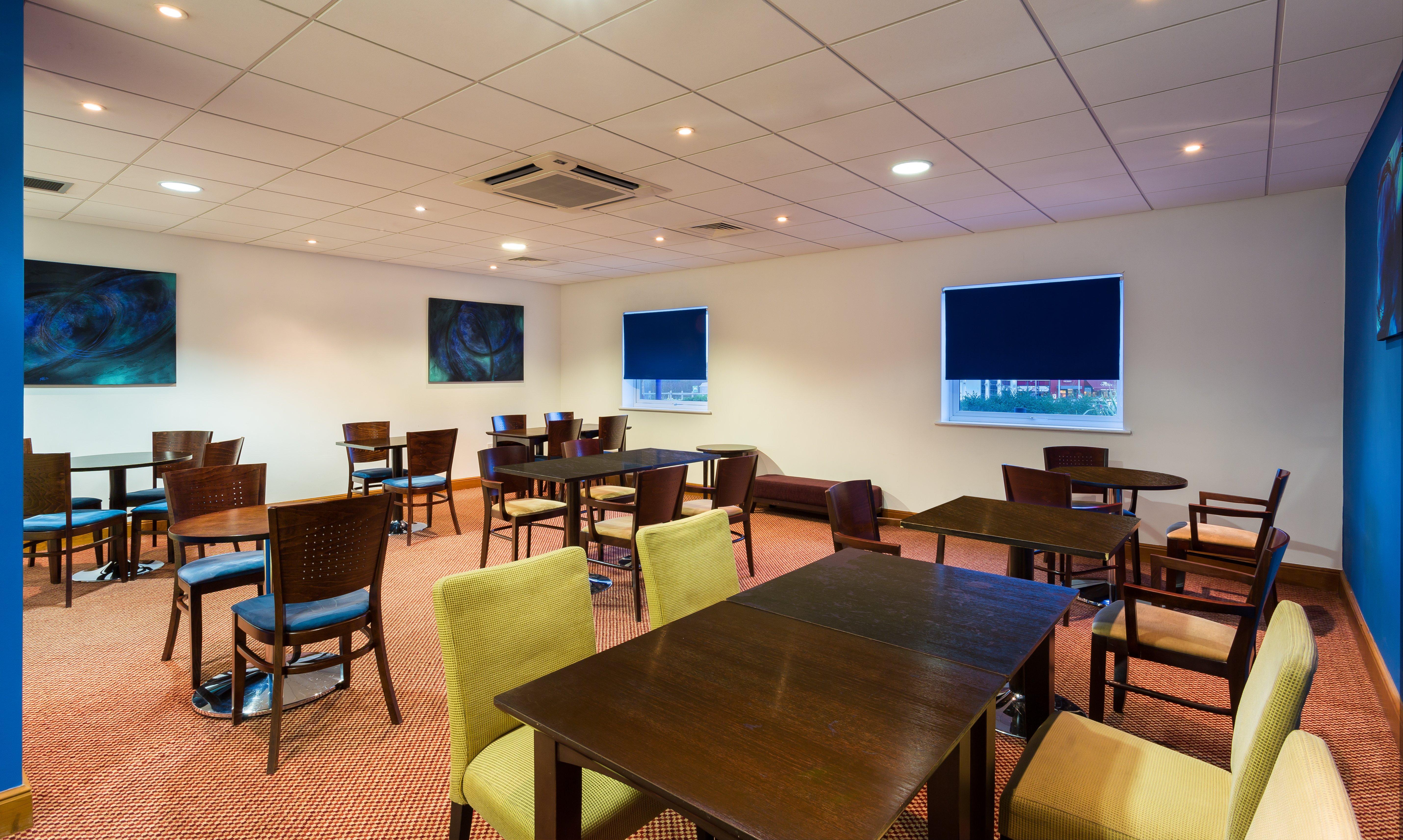 Holiday Inn Express Braintree By Ihg מראה חיצוני תמונה